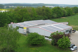 2006: Inbetriebnahme des firmeneigenen Solarparks